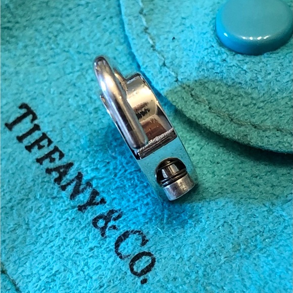 Tiffany & Co. “Mom” Padlock Charm Pendant - Picture 11 of 12